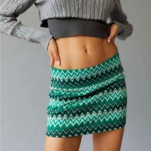 NWOT Urban Outfitters UO PEACHY LOW-RISE Mini Skirt SIZE M